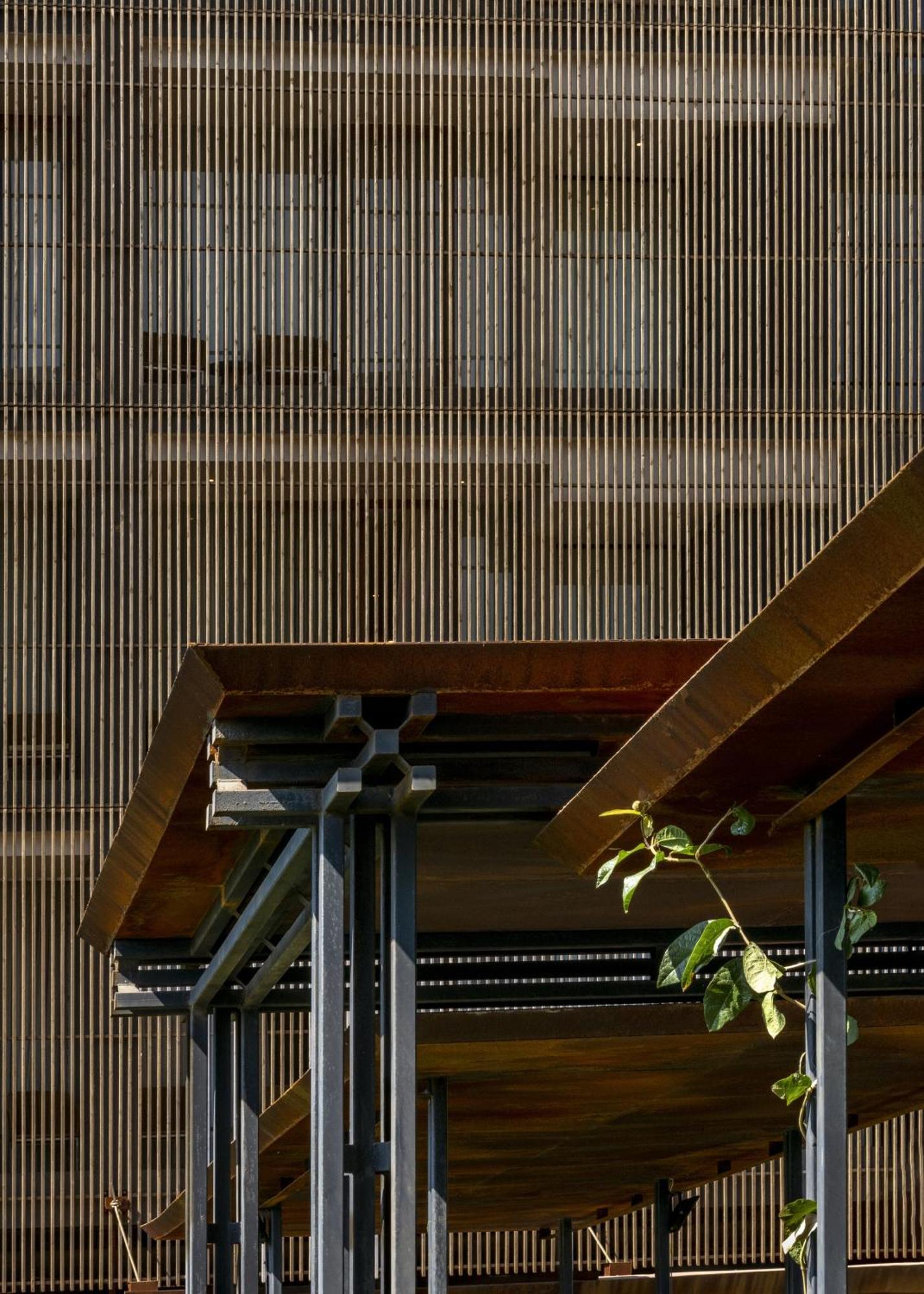 Radisson Resort And Spa לונבלה מראה חיצוני תמונה Detail of the facade