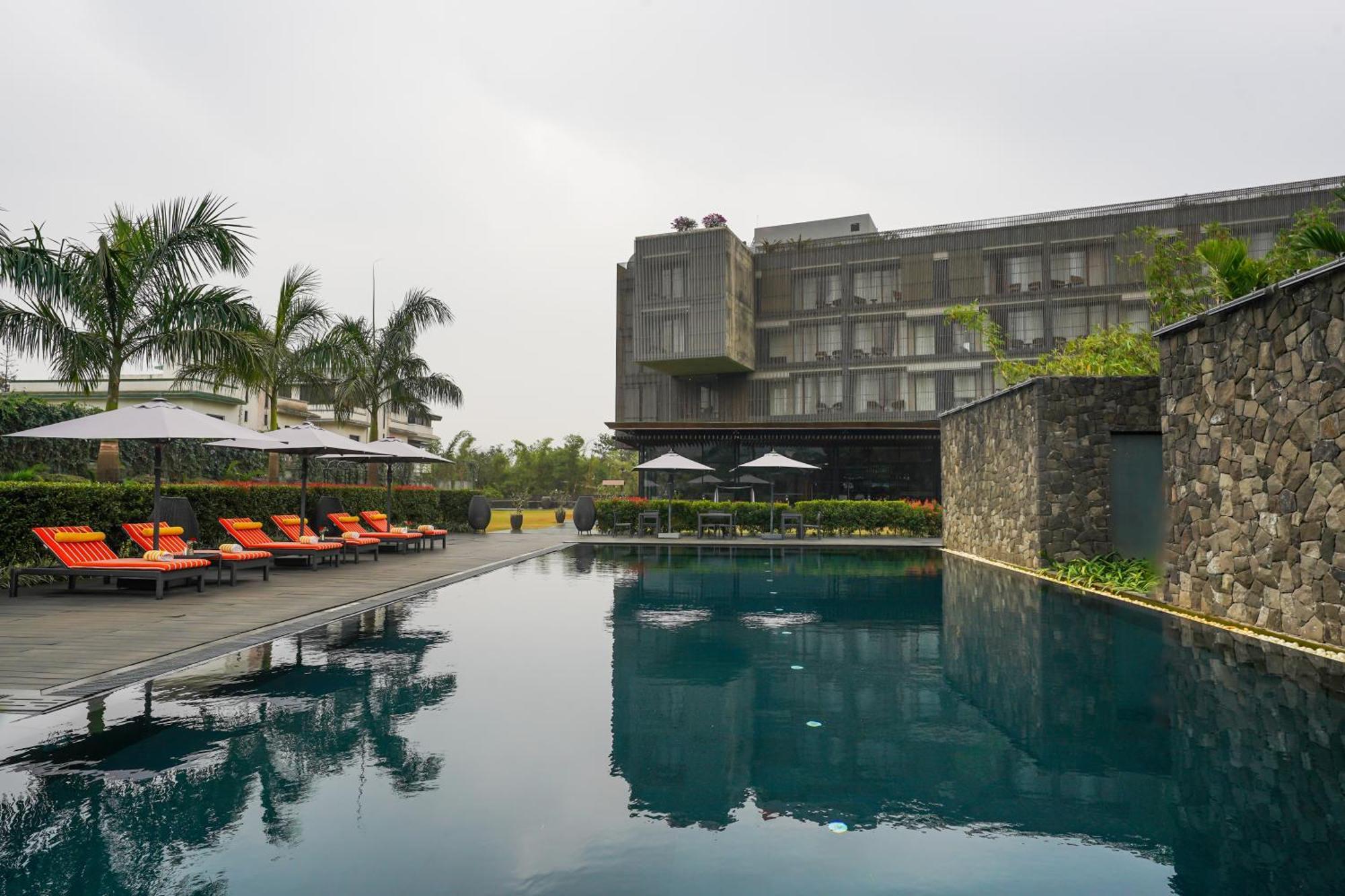 Radisson Resort And Spa לונבלה מראה חיצוני תמונה The Park, New Delhi