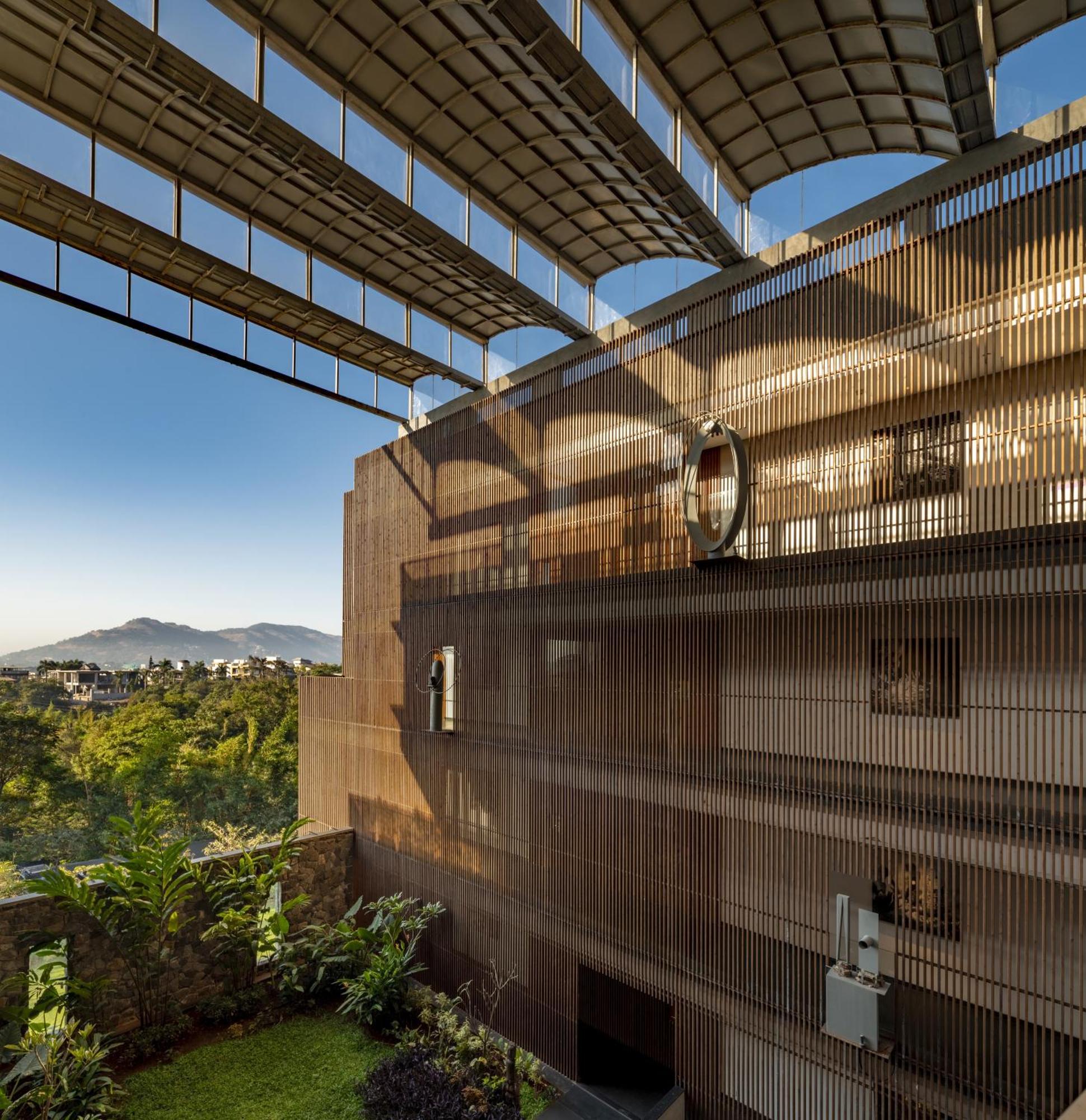 Radisson Resort And Spa לונבלה מראה חיצוני תמונה The building's facade